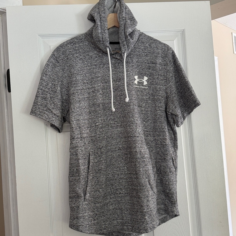 Under Armour Heathered Gray Athletic Hoodie Tee